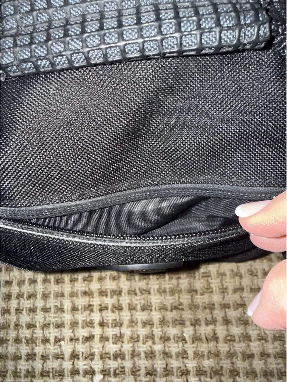Tamrac Digital Series Black Nylon Camera Carry/Shoulder Bag w/ Strap, Zipper